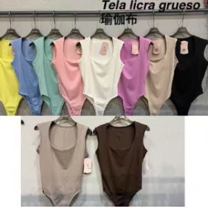 Body tirantes anchos con escote cuadradado
