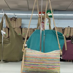Bolso bandolera de rafia multicolor