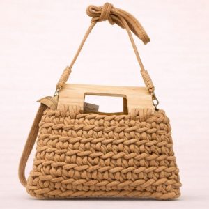 Bolso de mano tejido de estilo artesanal
