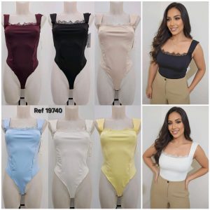 Body Elegante con Encaje en Escote