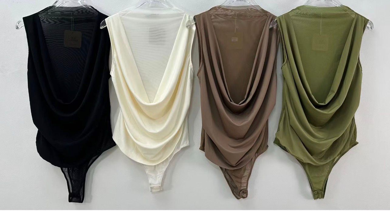 Body drapeado sin mangas