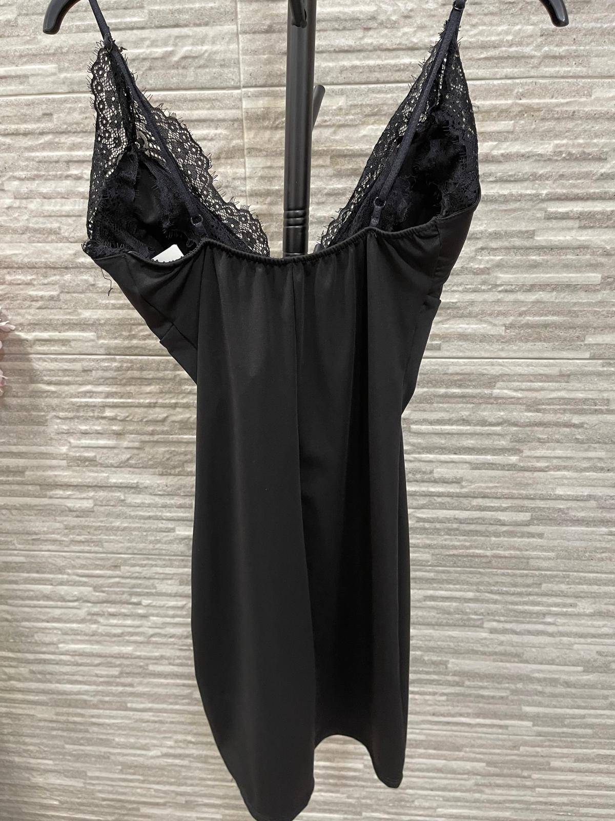 Vestido corto ajustado negro de estilo lencero talla única - Imagen 4